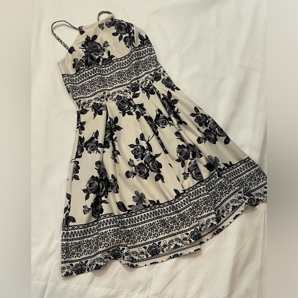 Black and white Floral Print Dress